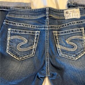 Silver Jeans Women's Suki Capri pants